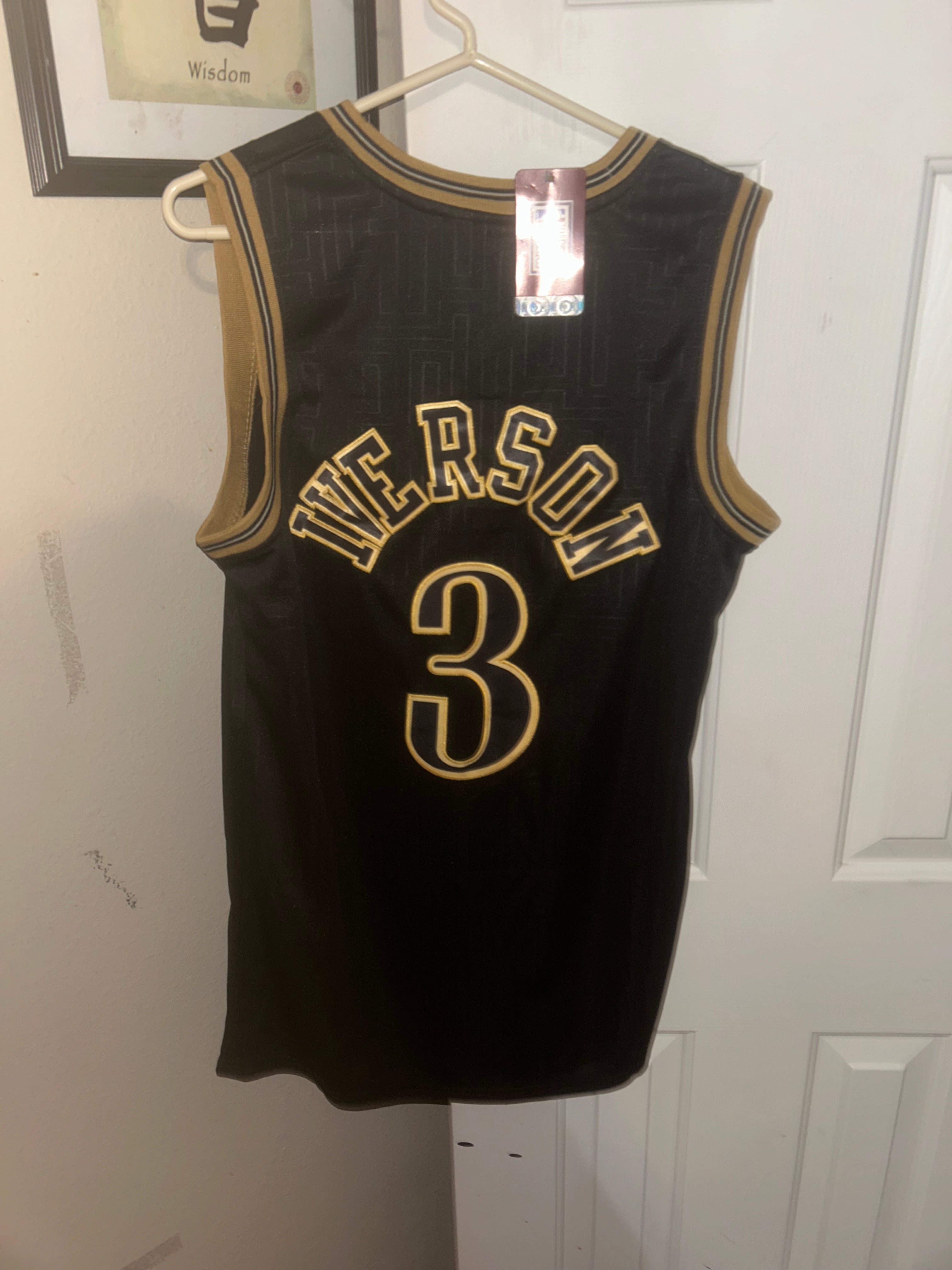 Mitchell & Ness Allen Iverson black jersey size m