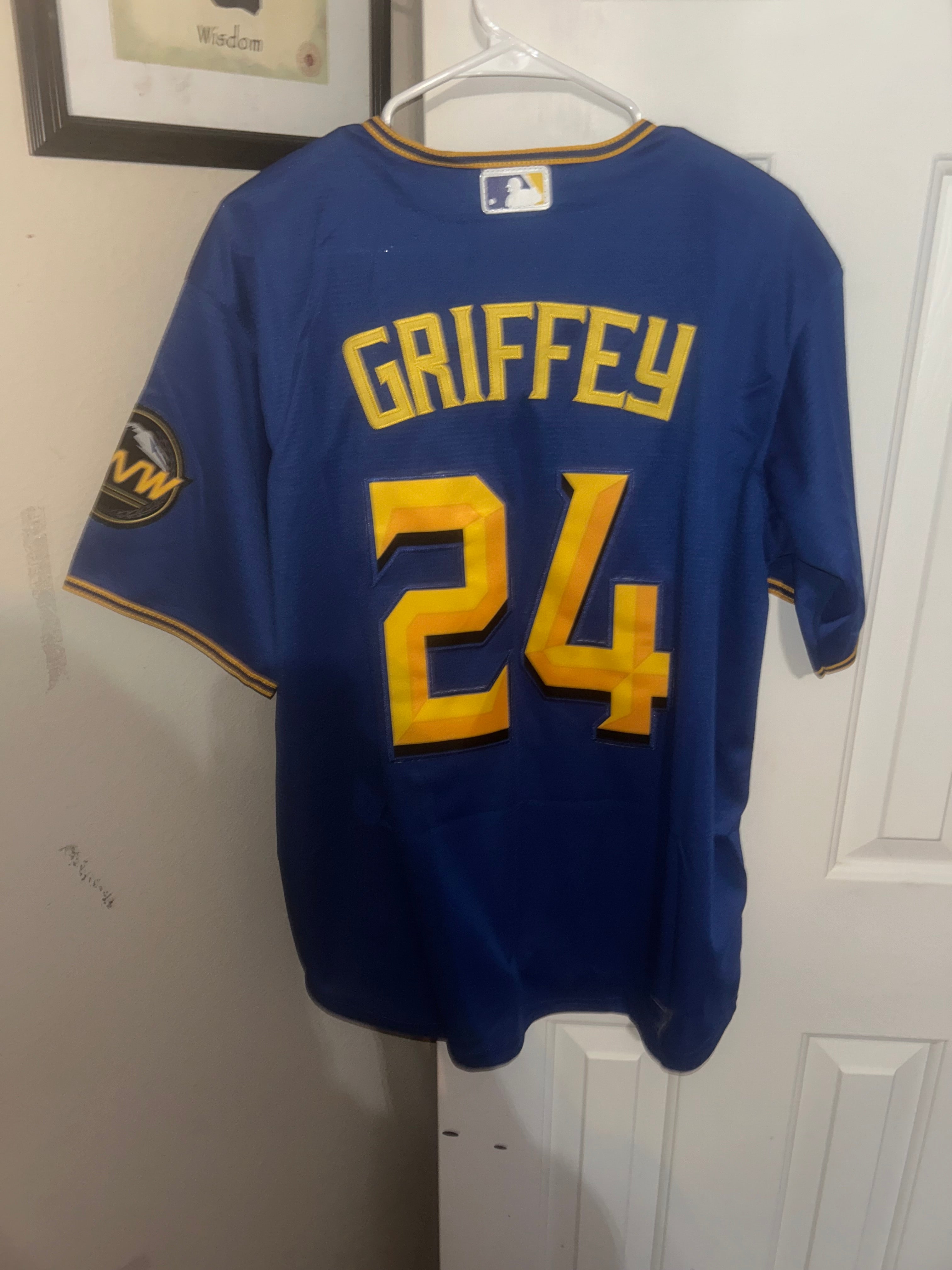 Ken Griffey size L jersey