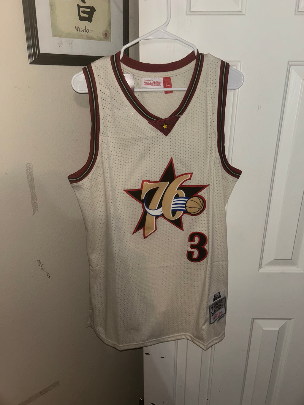 Mitchell & Ness Allen Iverson 76ers jersey size xl