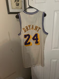 NBA Kobe Bryant Los Angeles Lakers jersey in white & purple size 2xl