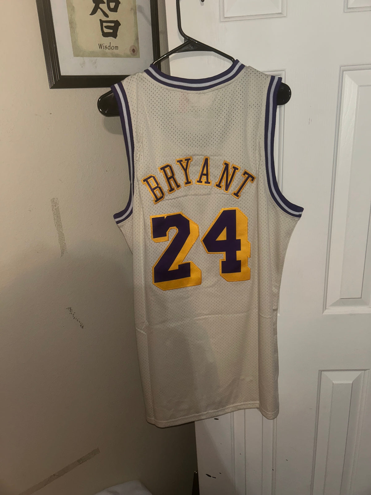 NBA Kobe Bryant Los Angeles Lakers jersey in white & purple size 2xl
